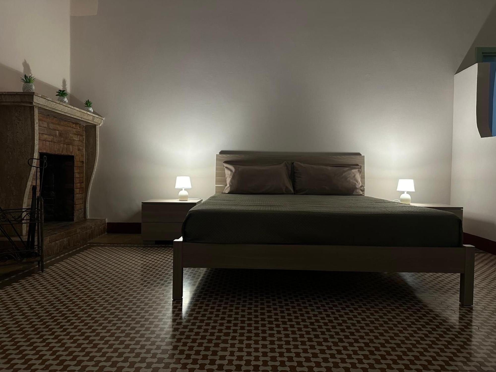 Palazzo Dei Pavoni Apartment Бриндизи Екстериор снимка